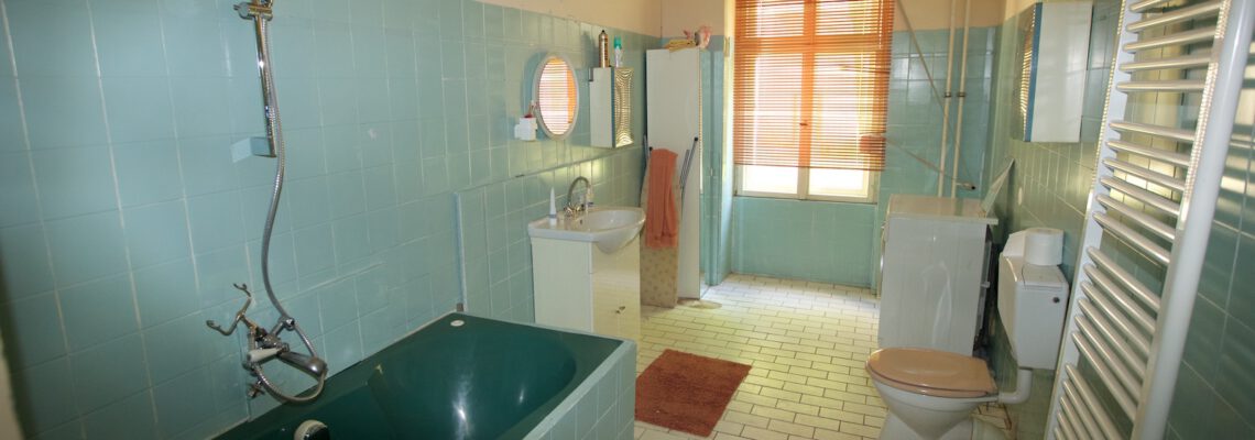 Omas Badezimmer - Raumtotale