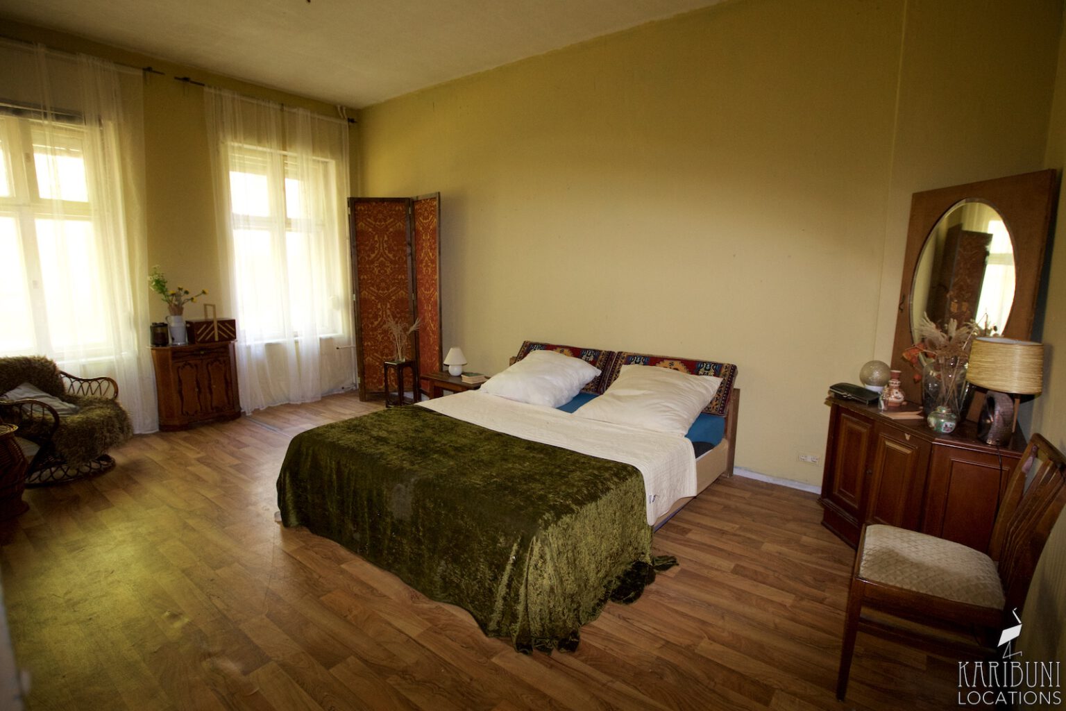 Omas Schlafzimmer | KARIBUNI