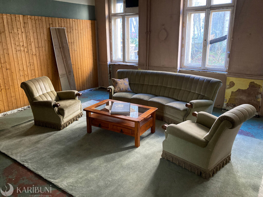 special music lounge 01