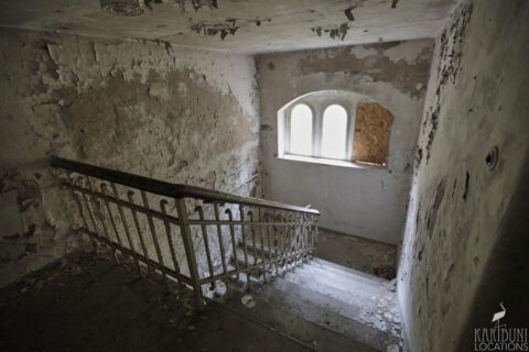 Verlassenes Treppenhaus in der ehemaligen Gardekuranstalt Biesenthal