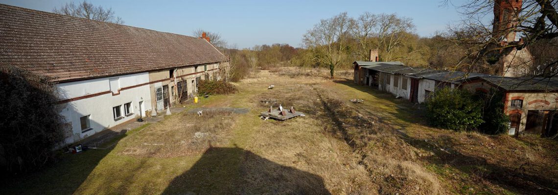 Heruntergekommenes Landgut